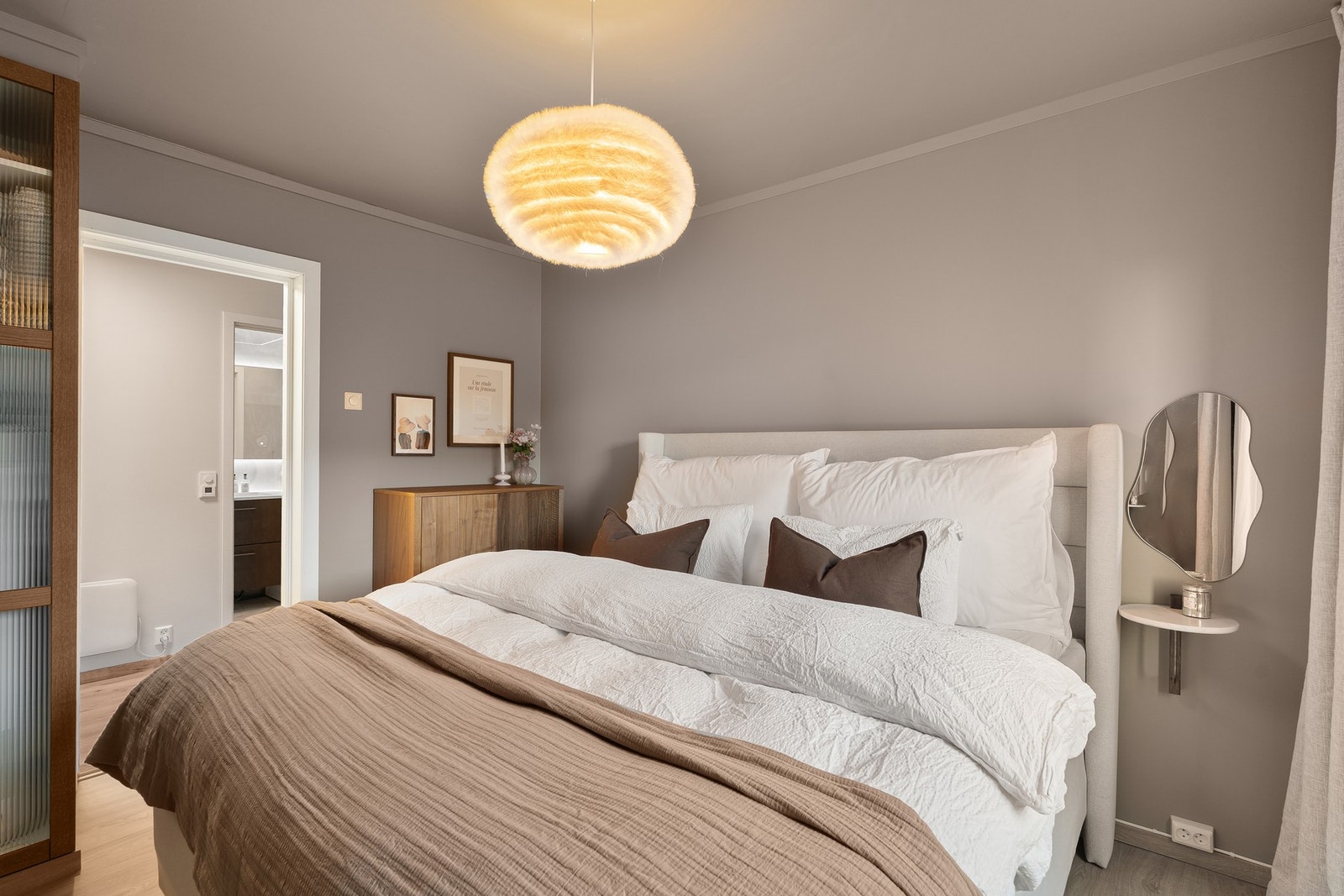 Det største soverommet er på ca. 11 kvadratmeter. Galleribilde