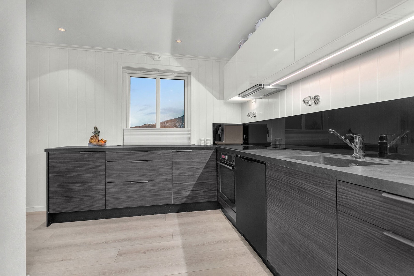 Flott utsikt fra kjøkkenet Galleribilde