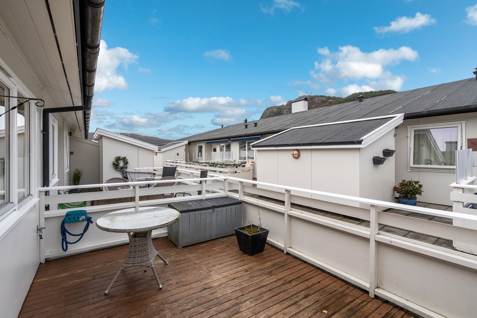 Terrasse ved inngangspartiet Galleribilde