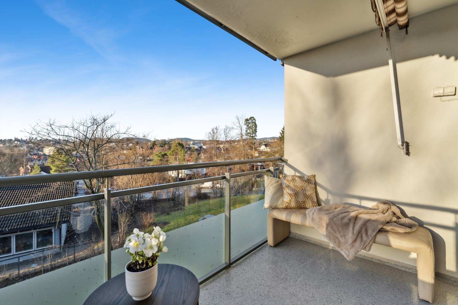 Vestvendt balkong med flott utsyn! Galleribilde