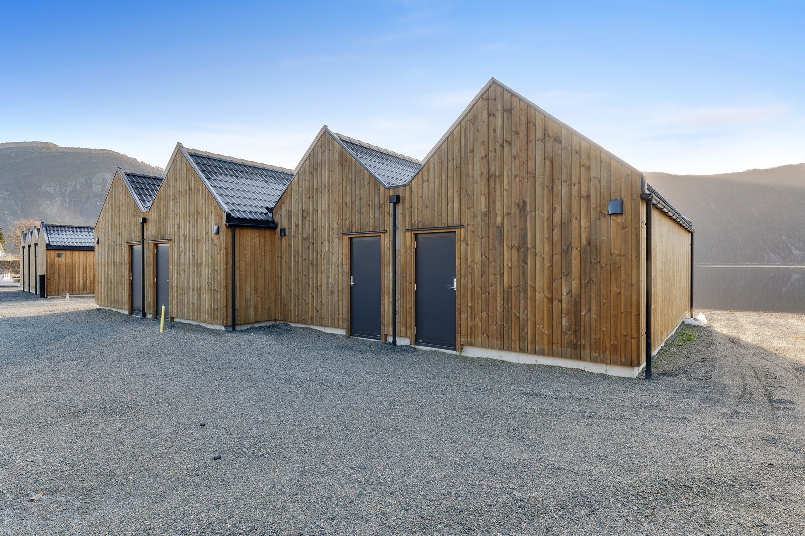 Mulighet for å kjøpe naust i rekke Galleribilde