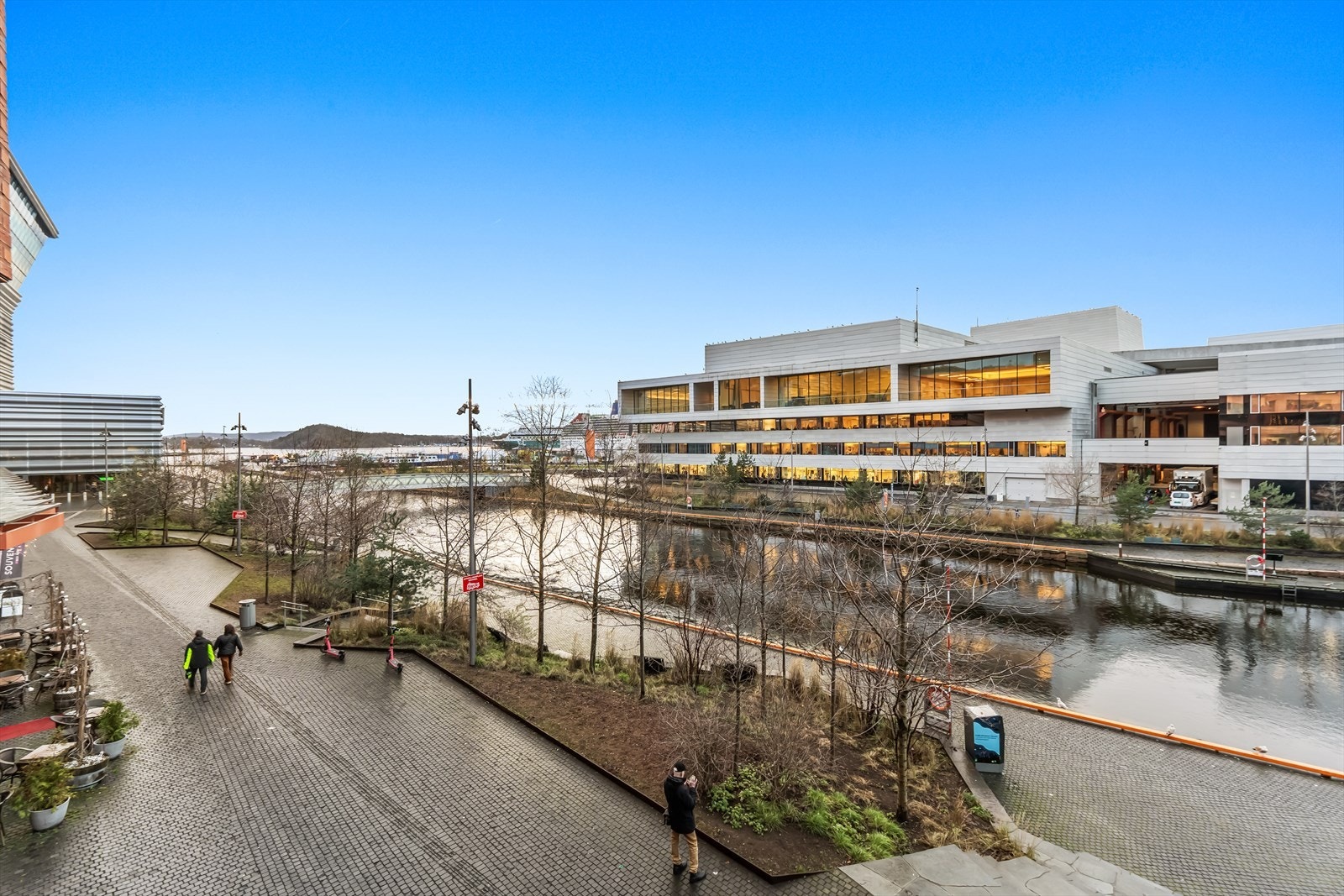 Nyt utsikten mot fjorden og det ikoniske Munchmuseet. Galleribilde