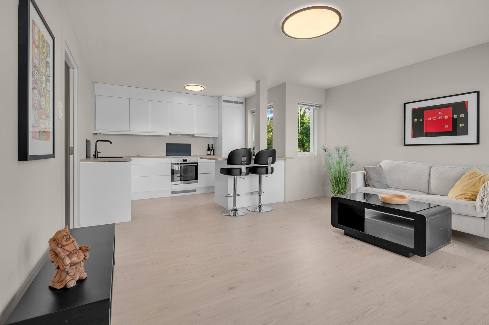 Leiligheten fremtrer i svært god teknisk stand. Galleribilde