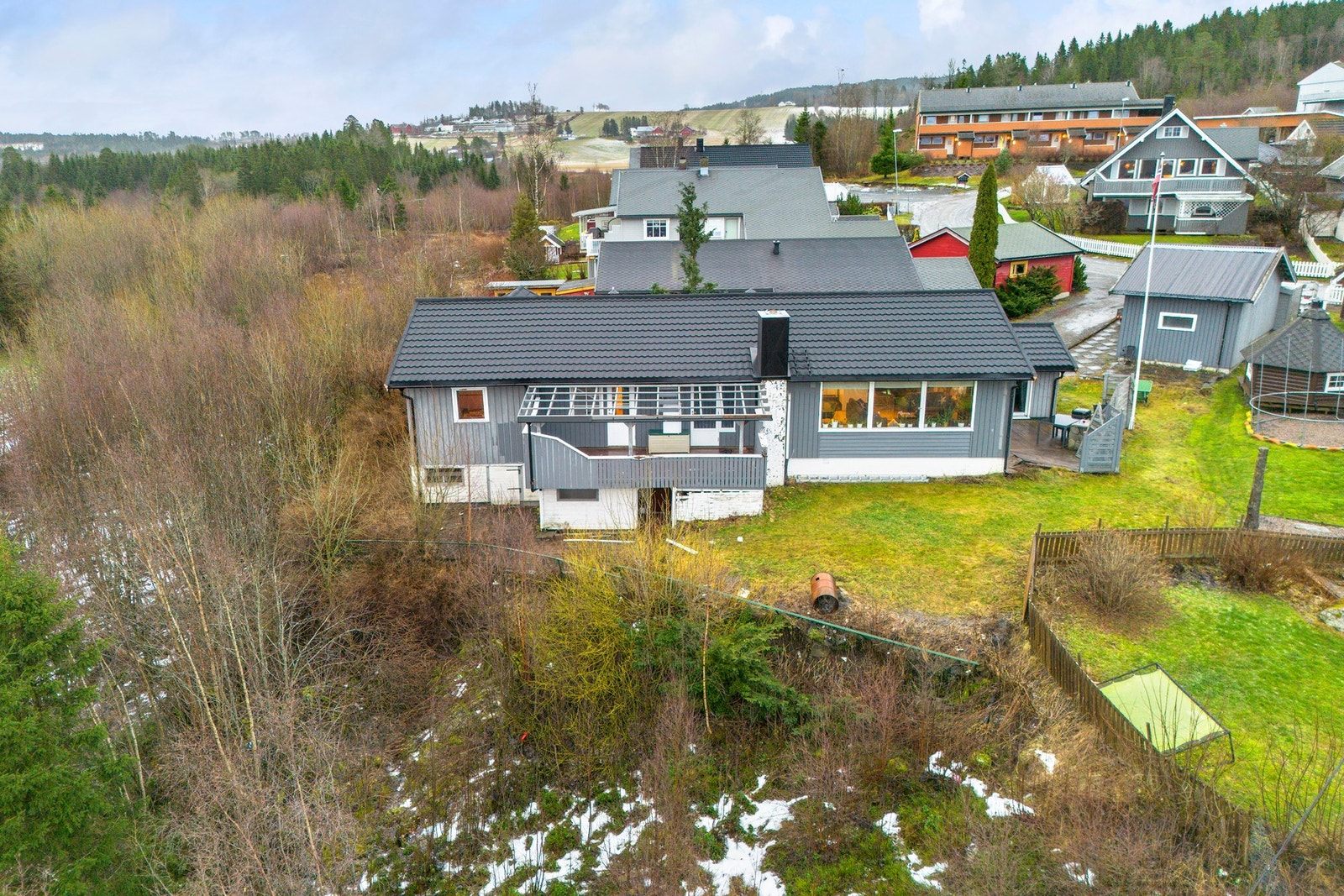 Velkommen til Måssåbergvegen 27, presentert av EiendomsMegler 1 v/Martin Hoseth Johansen. Foto: ELW Media (Espen Wåde) Galleribilde