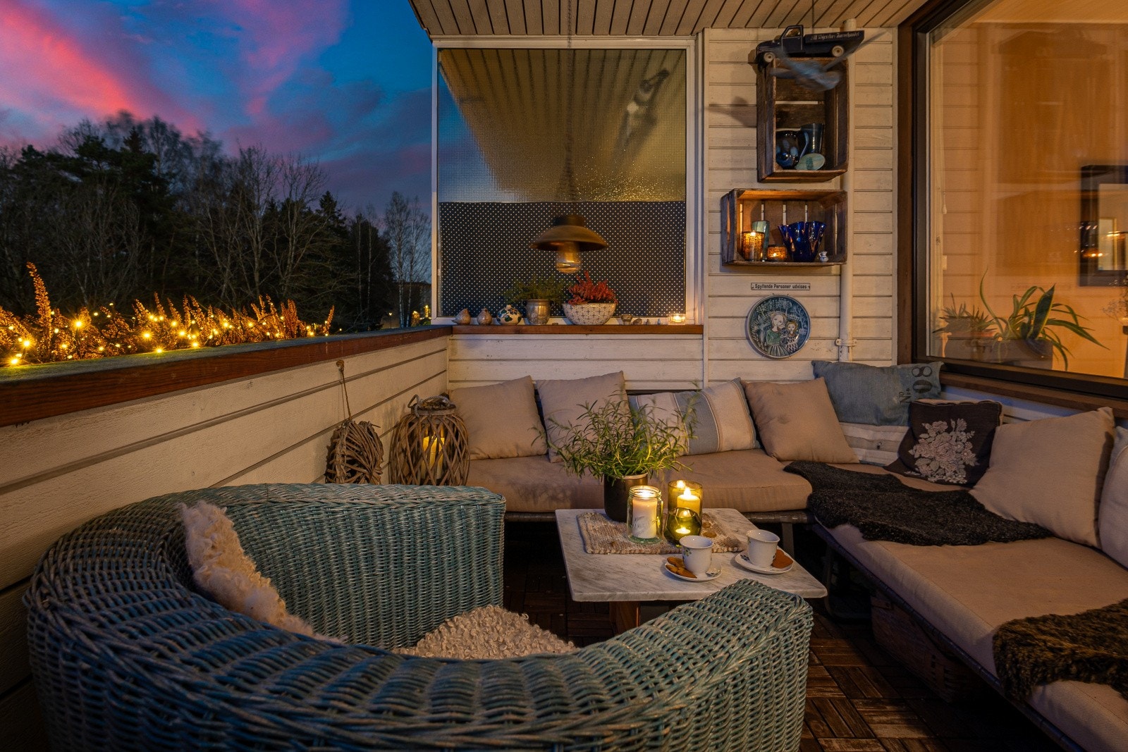 Herlig vestvendt balkong med gode solforhold. Galleribilde