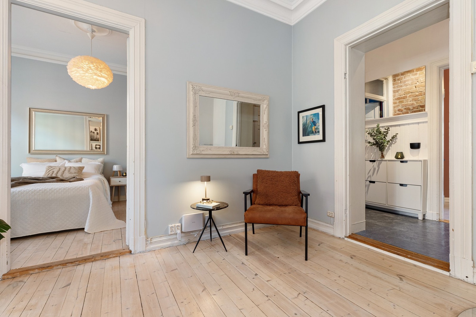 Her er det også plass til bokhyller og en hyggelig lesekrok. Galleribilde