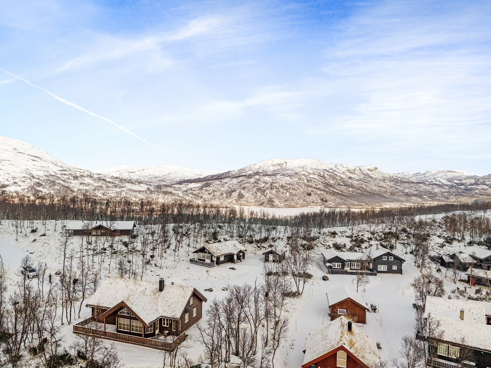 å vinteren går preppa skiløyper like ved feltet, slik at du kan spenne på deg skia ved hyttedøra og nyte milevis med velhaldne løyper i Filefjell-terreng. Om sommaren byr nærområdet på eit variert turterreng med alt frå enkle familieturar til toppturar. Galleribilde