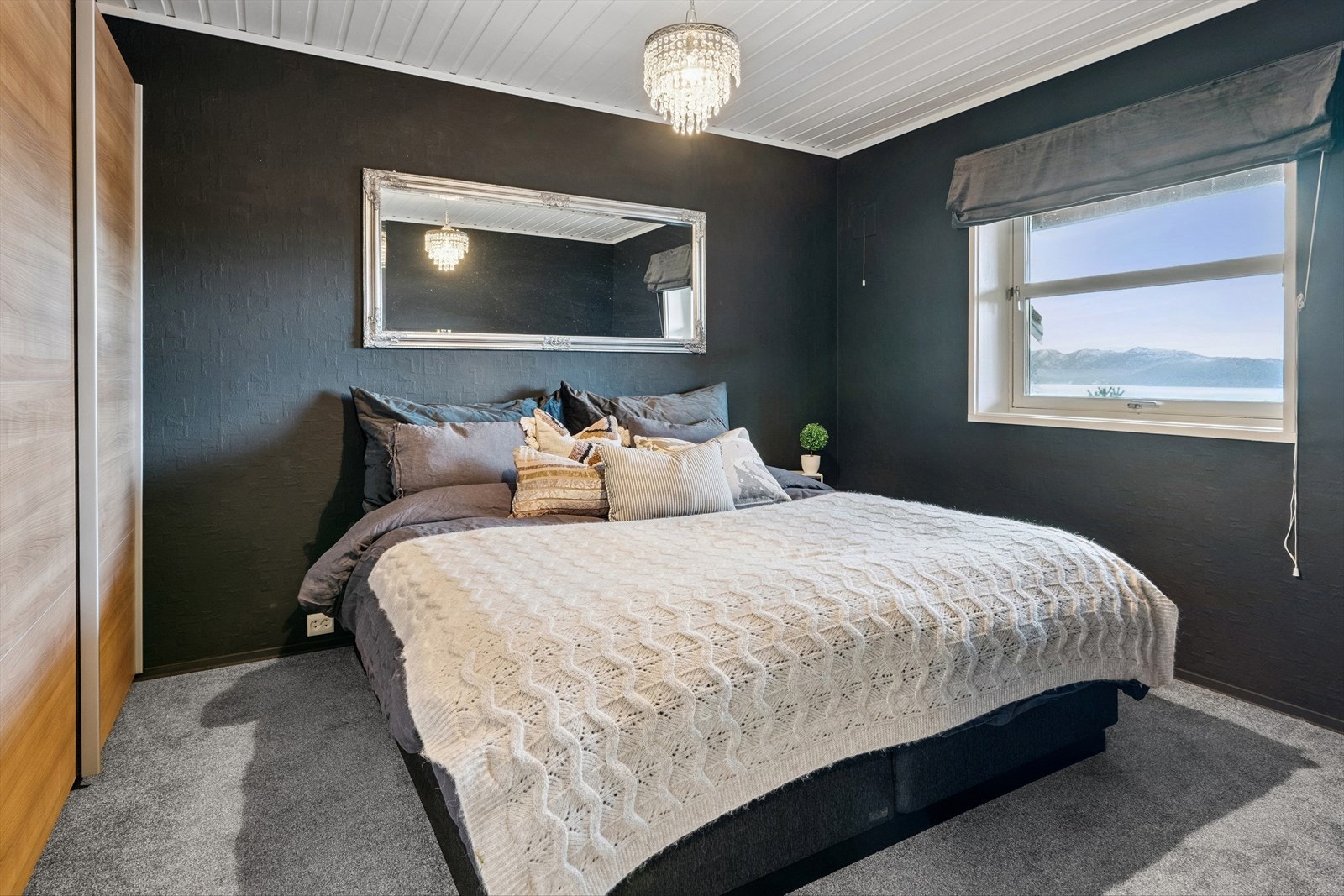 Soverom på ca. 12,5 kvm Galleribilde