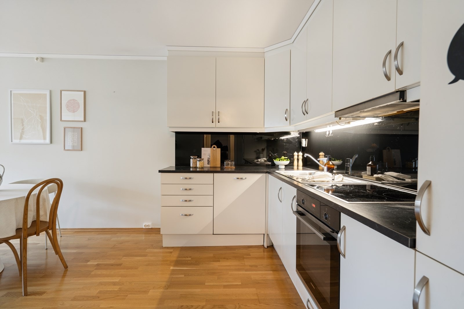 Praktisk og tidsløs innredning! Galleribilde