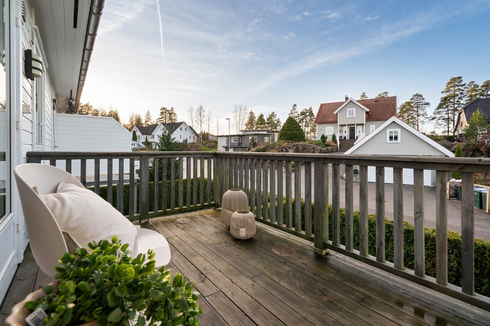 Her har man utsyn ut over nabolaget. Galleribilde