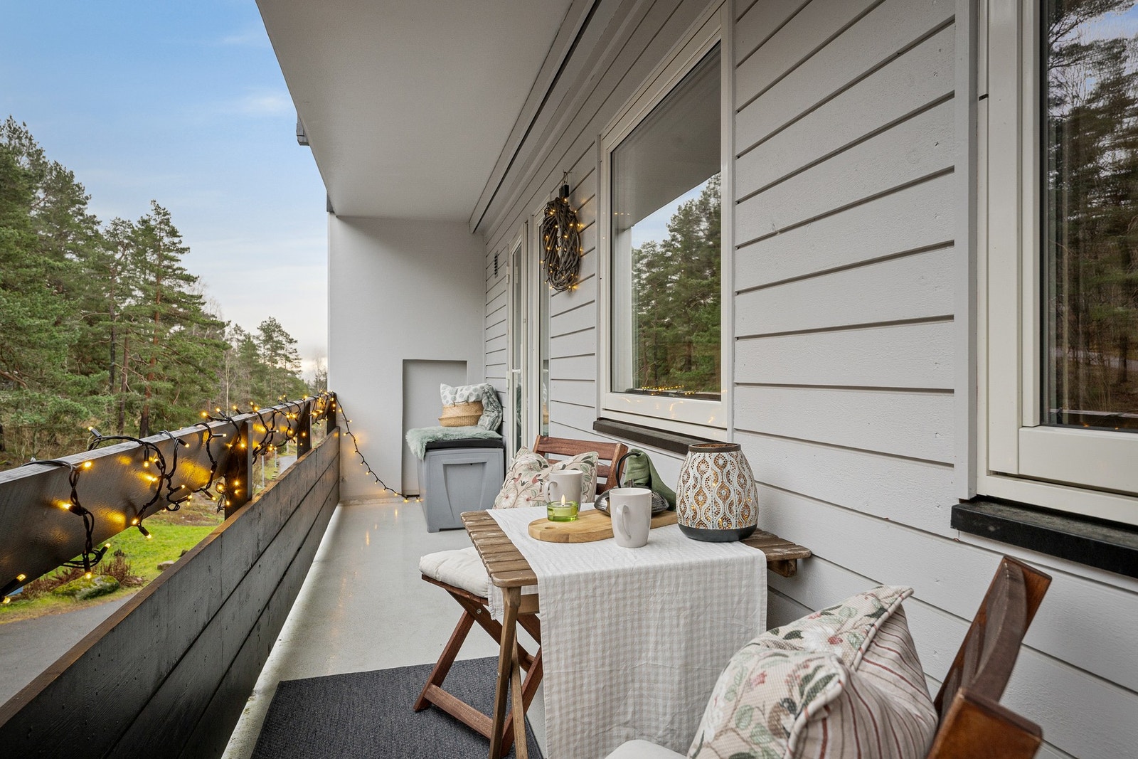 Her kan morgenkaffen nytes i naturskjønne omgivelser. Galleribilde