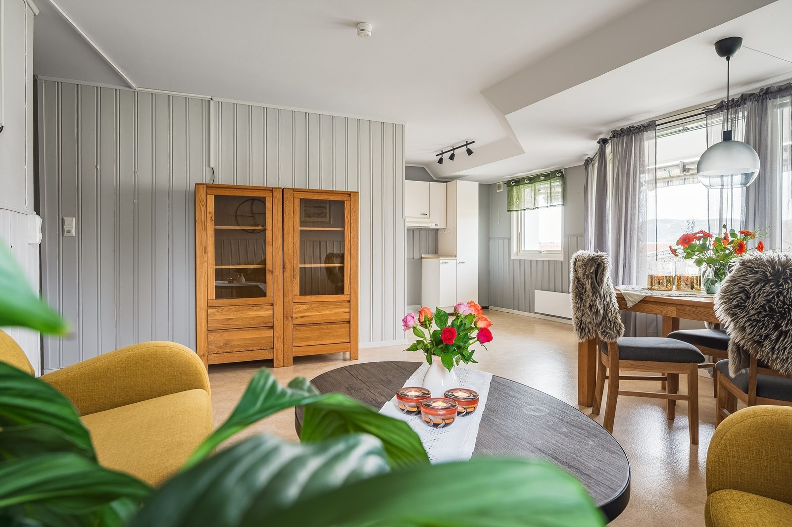 Åpen stue/kjøkken løsning. Galleribilde