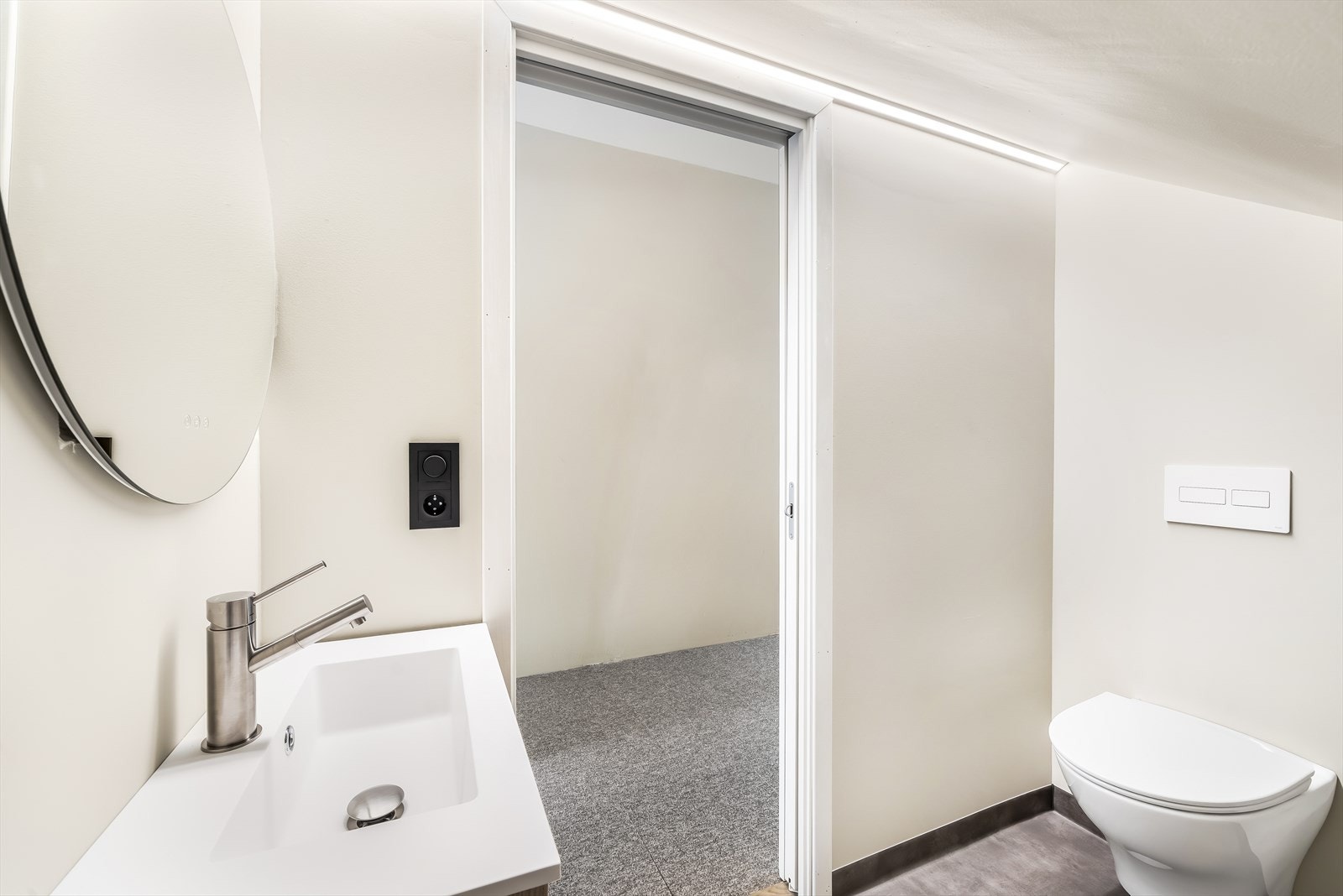 Toalett loft Galleribilde