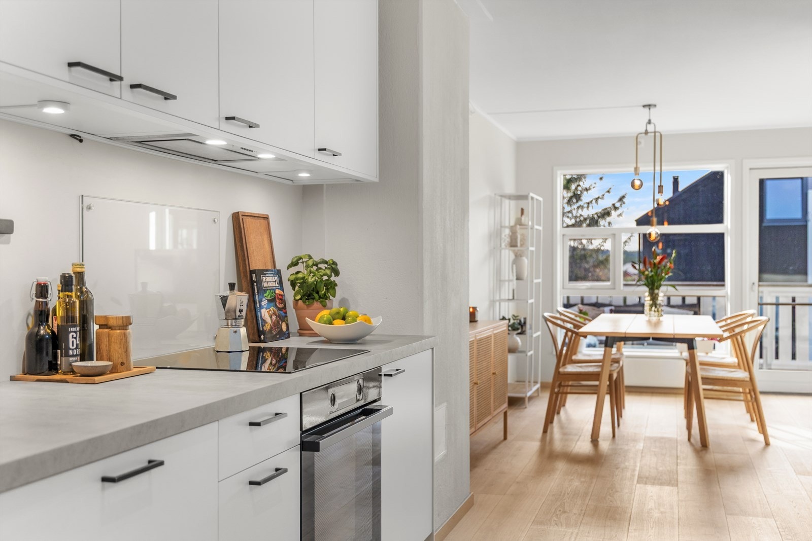 Felleskostnadene er lave på kr. 3 477,-, og per d.d. er det ingen fellesgjeld registrert for andelen. Galleribilde