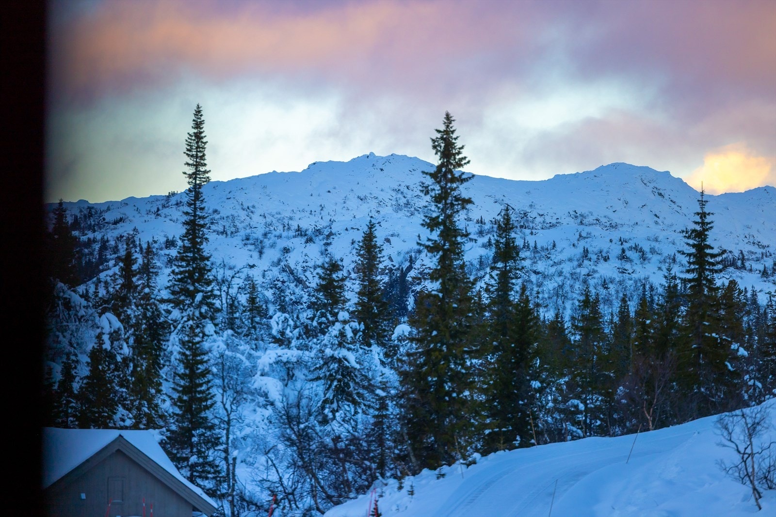 Utsikten fra hytta (bildet er zoomet inn) Galleribilde