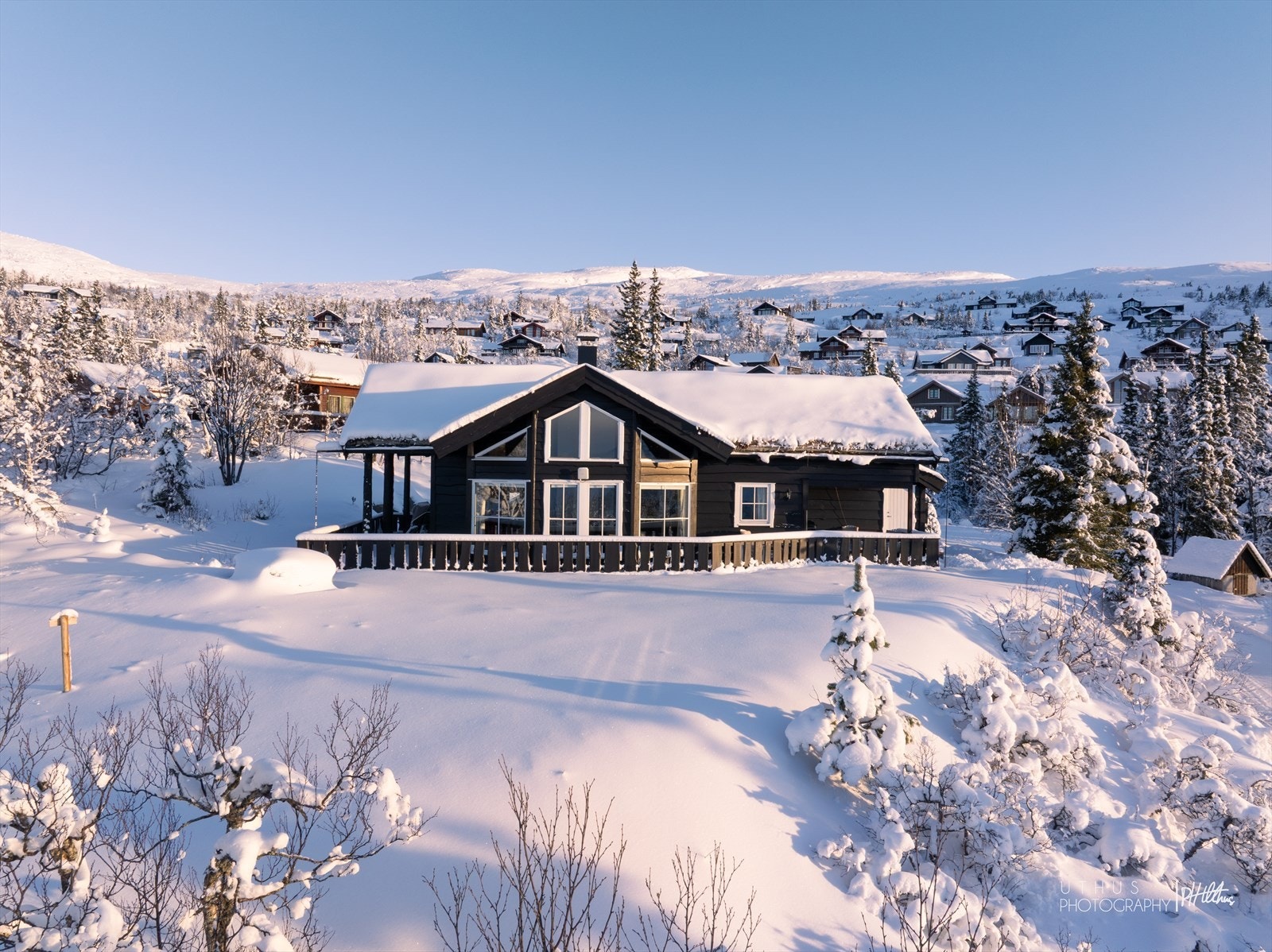 Velkommen til Furulie 41 - En pen og velholdt fritidsbolig med mange kvaliteter og fantastisk beliggenhet. Presentert av Christer Barman Gabrielsen - Foto: Pål-Harald Uthus Galleribilde