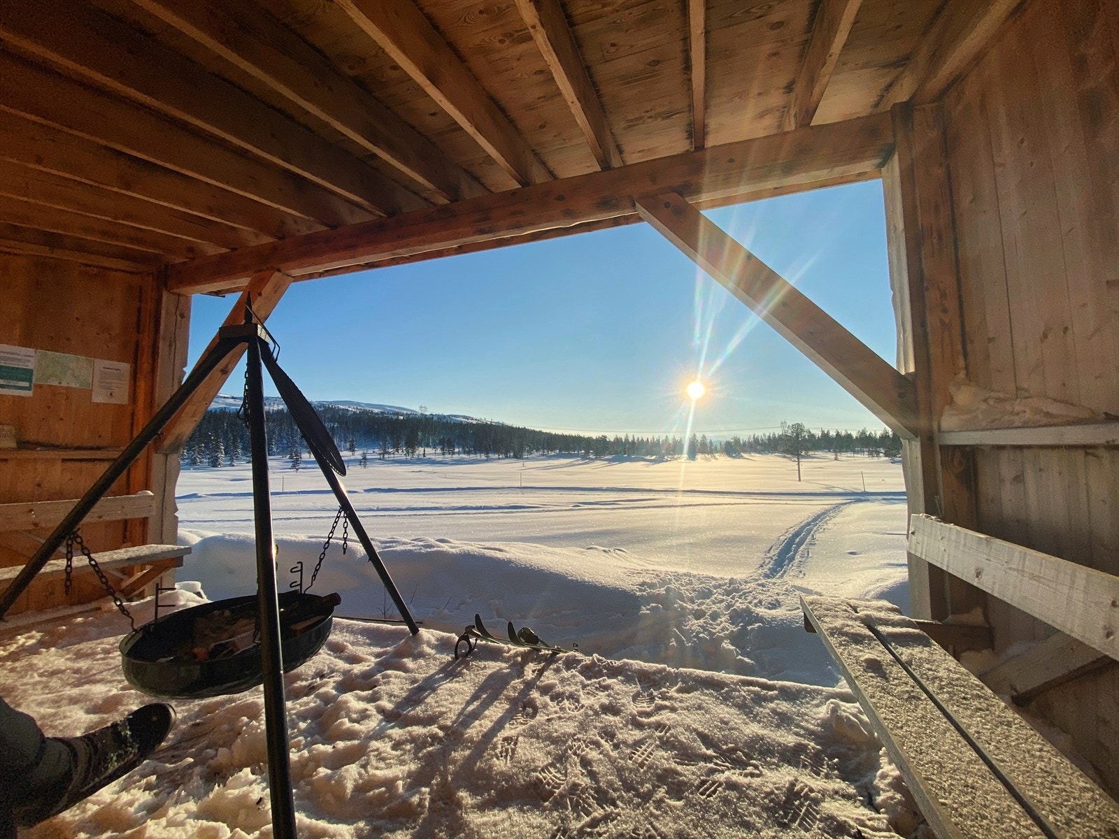 Eventyrløypa er en spektakulær langrennsopplevelse i Hallingdal - en 115 km lang tur som strekker seg fra Hemsedal til Flå, gjennom Golsfjellet og Nesbyen. Den er kjent som en av Norges vakreste og mest eventyrlige skiturer Galleribilde