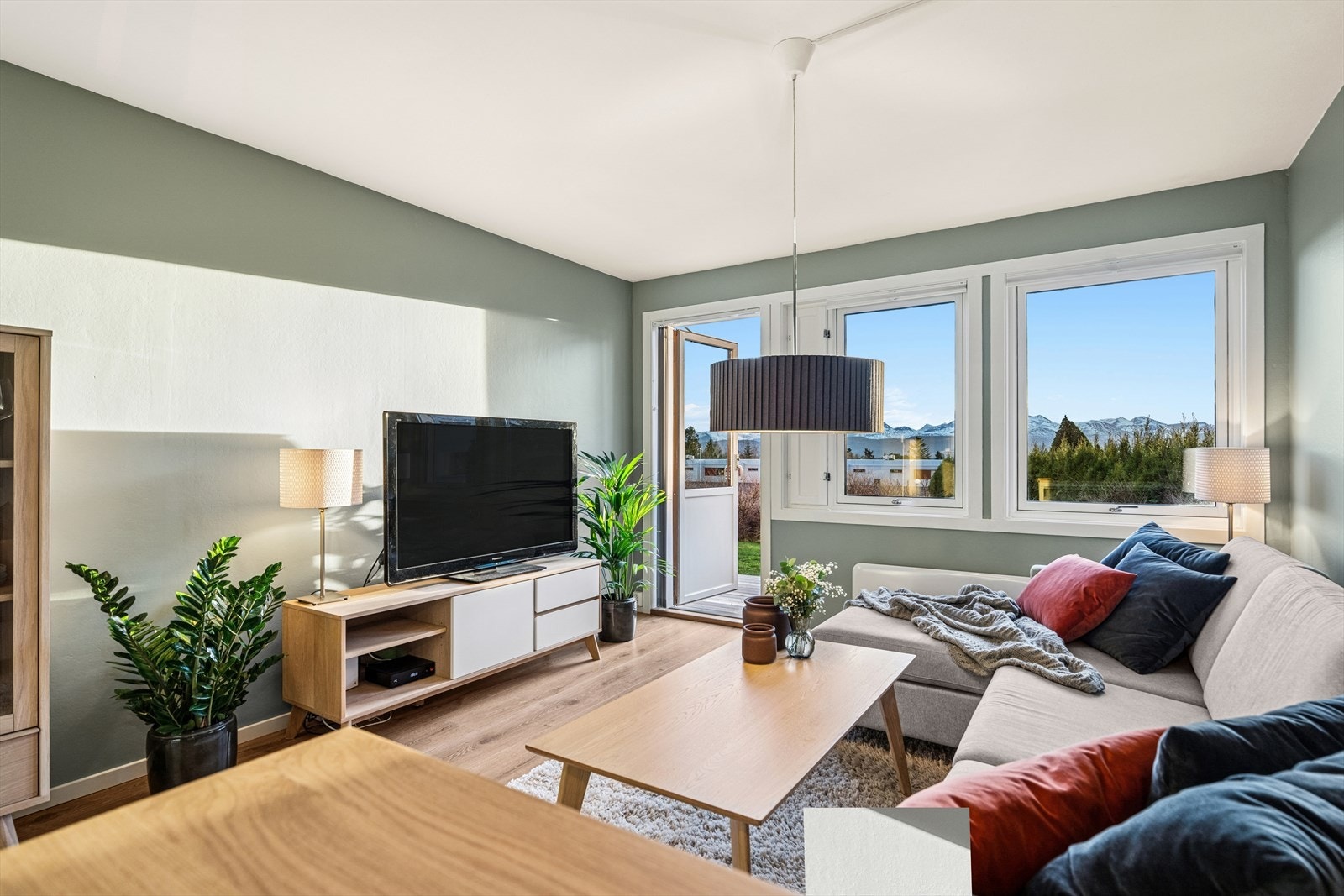 Velkommen til flotte Nøisomhedvegen 15a! Galleribilde