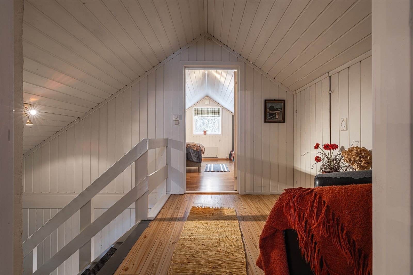 Gang mellom soverom i loftsetasjen. Galleribilde