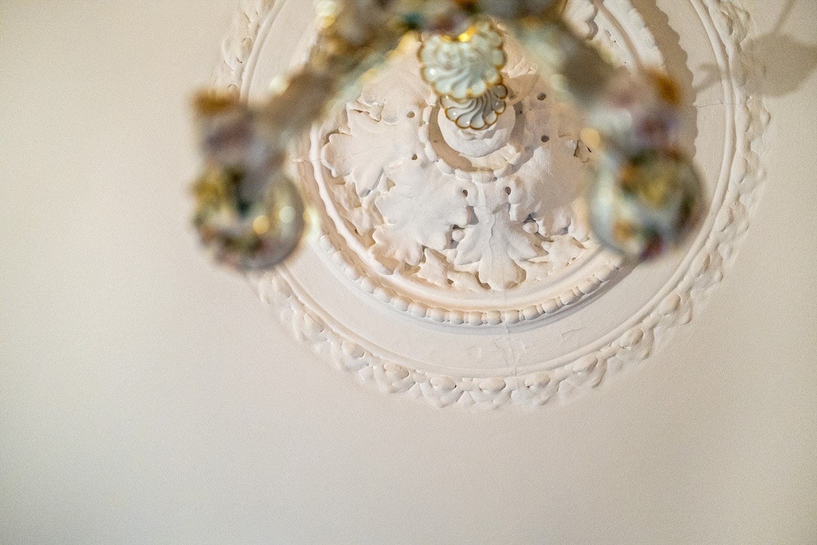 Klassiske og tidstypiske detaljer som gir boligen særpreg og sjel Galleribilde