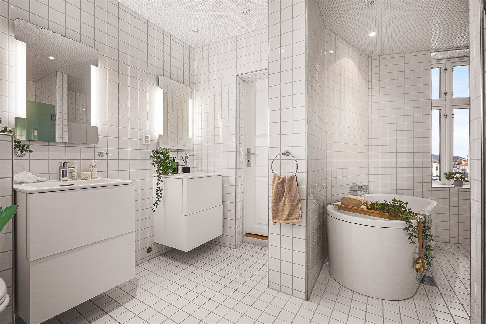 Stort baderom - også her utsikt.. Galleribilde