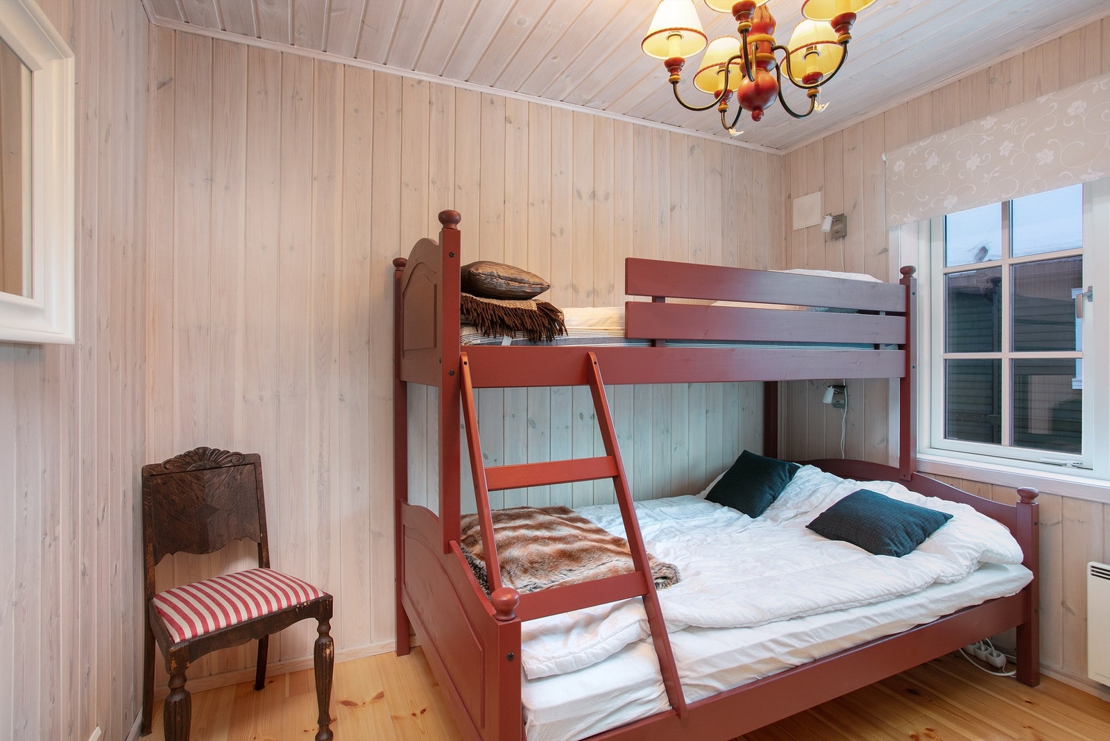 Soverom 2 med familiekøyseng Galleribilde