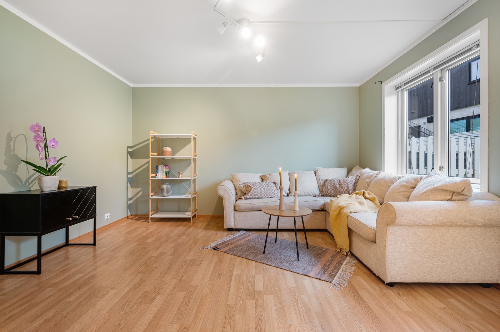 I tillegg finnes en ekstra kjellerstue, ideell som oppholdsrom eller hobbyrom. Galleribilde