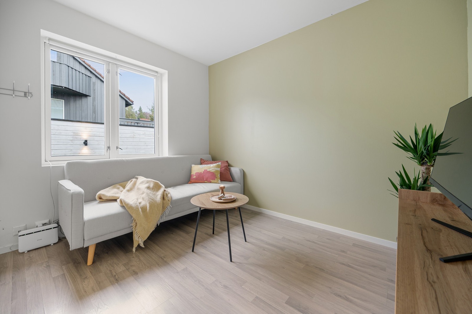 Hovedetasjen har en ekstra TV-stue - svært fleksibel og tilpasningsdyktig. Galleribilde