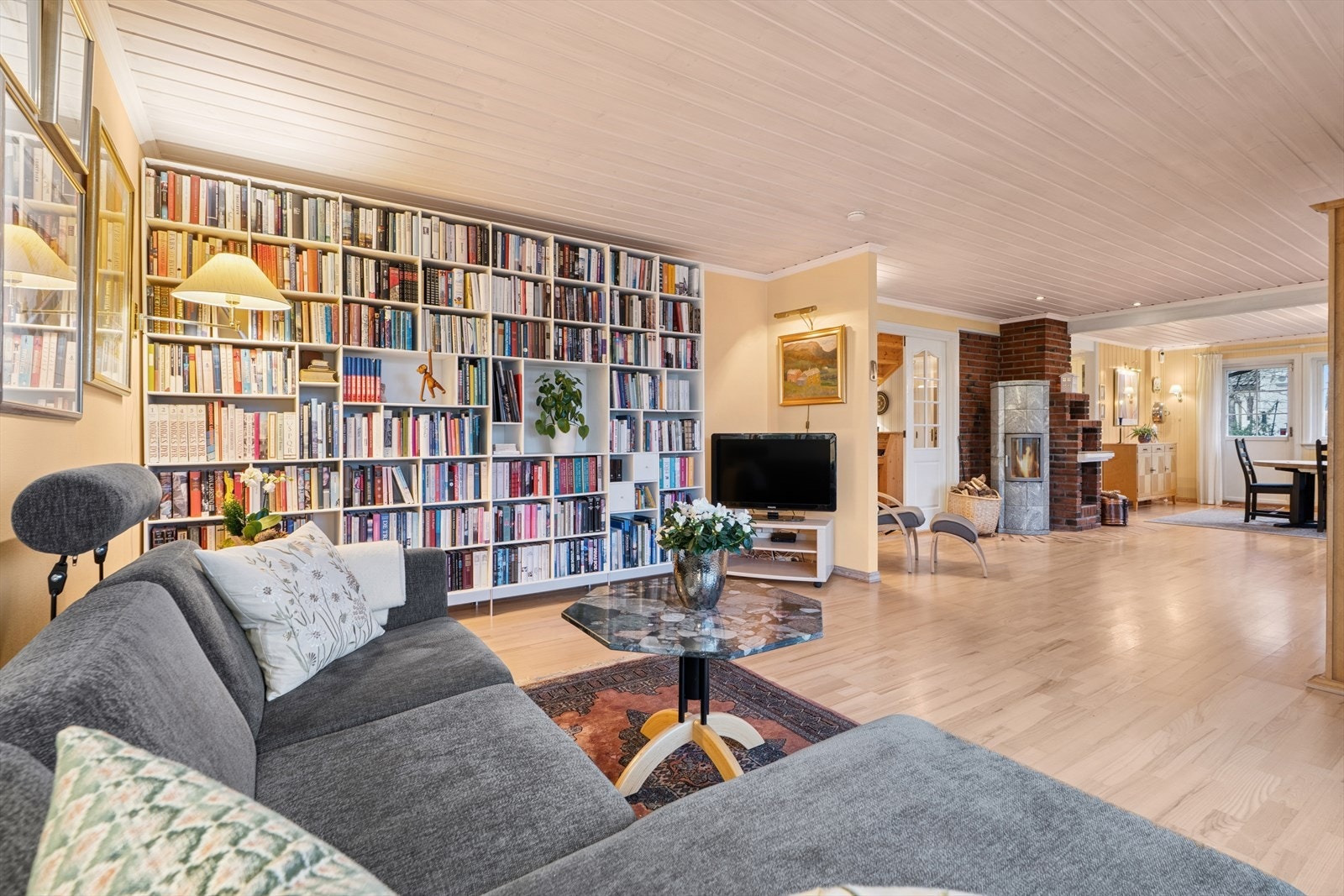 Herlig stueavdeling med god møbleringsfrihet. Galleribilde