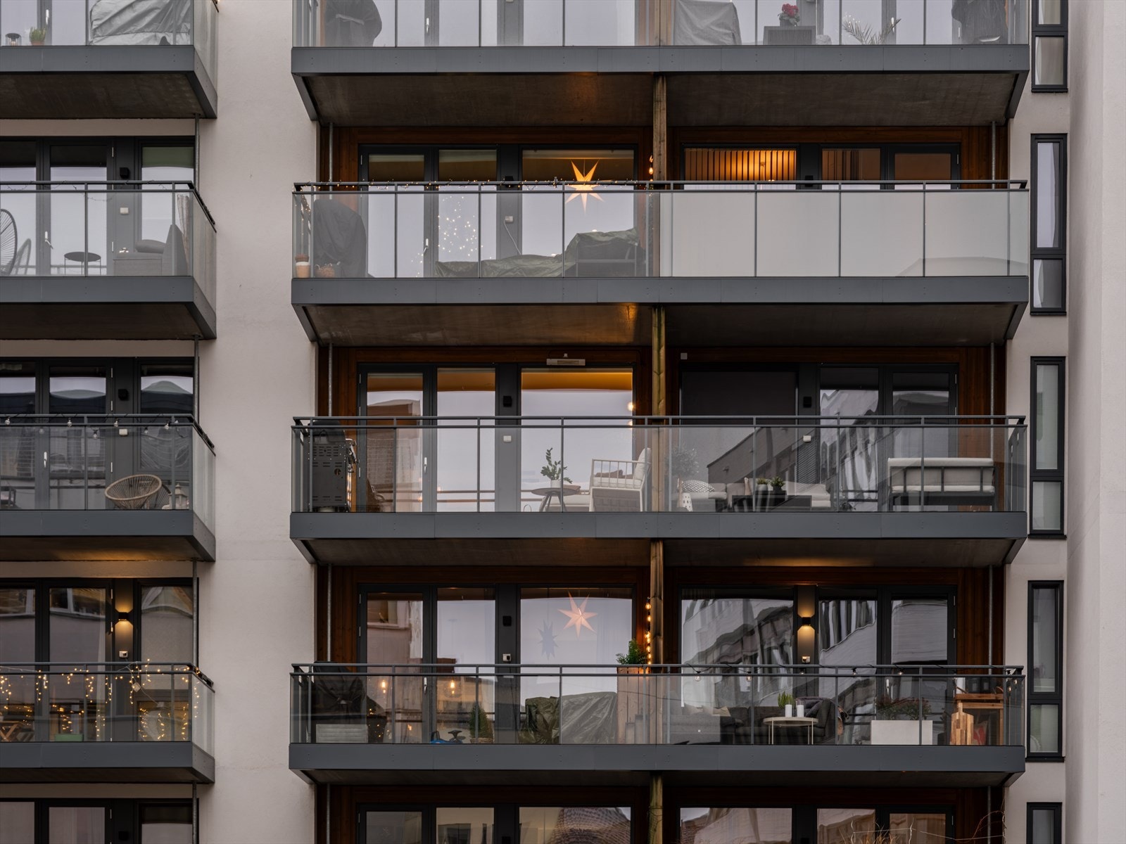 Balkong på 10 kvm i byggets 4. etasje Galleribilde