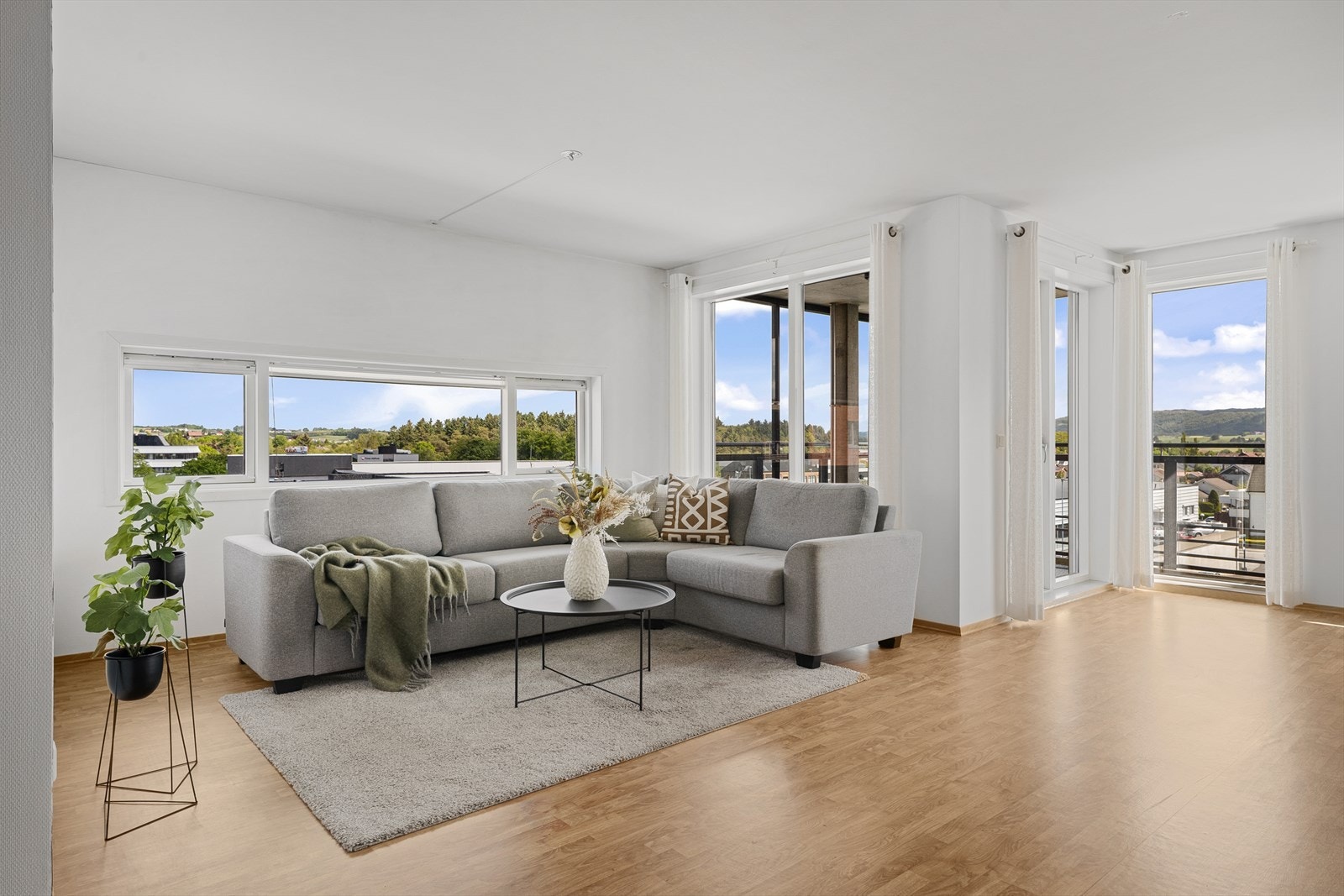 Leilighet med 2 soverom, to balkonger og bra planløsning. Galleribilde