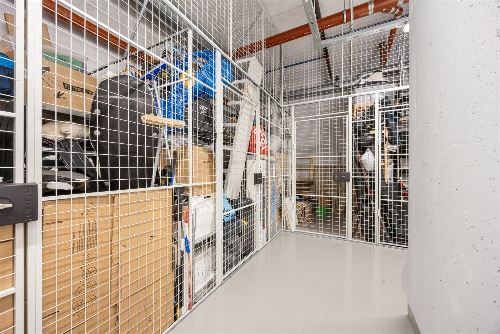 Leiligheten disponerer en bod på 5 m² i kjeller for ekstra lagringsplass. Galleribilde