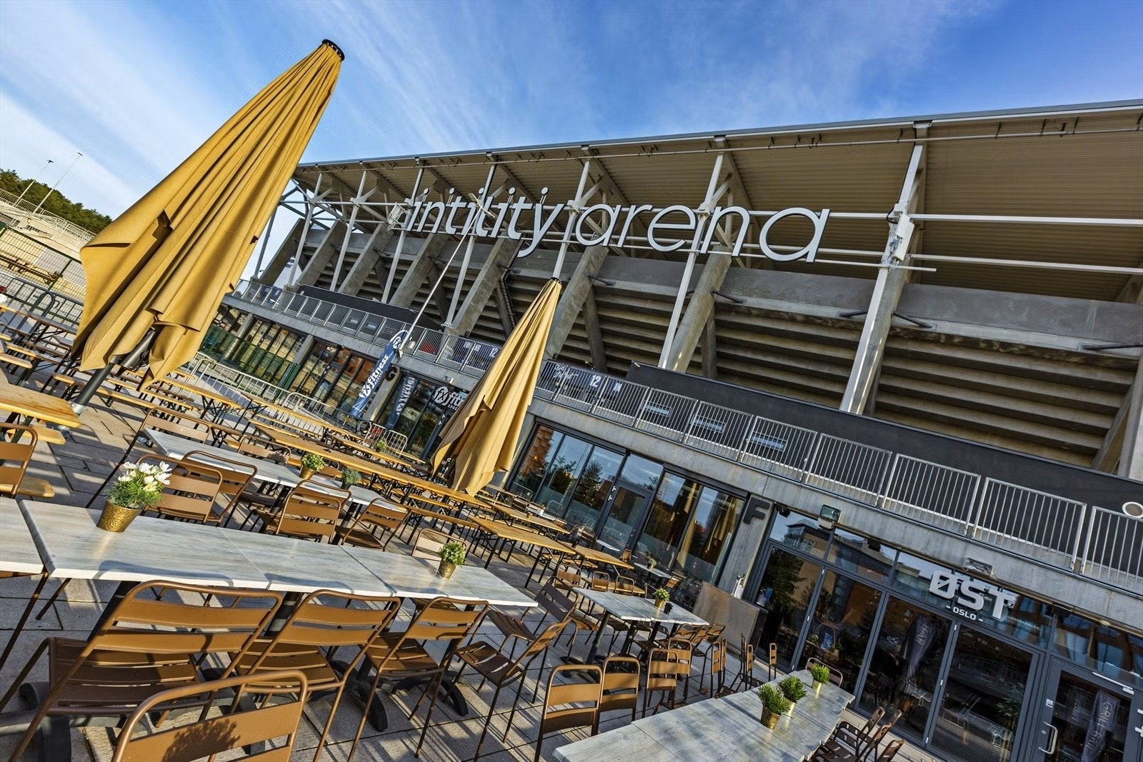 Nærområde - Intility Arena og gastropub ØST Galleribilde