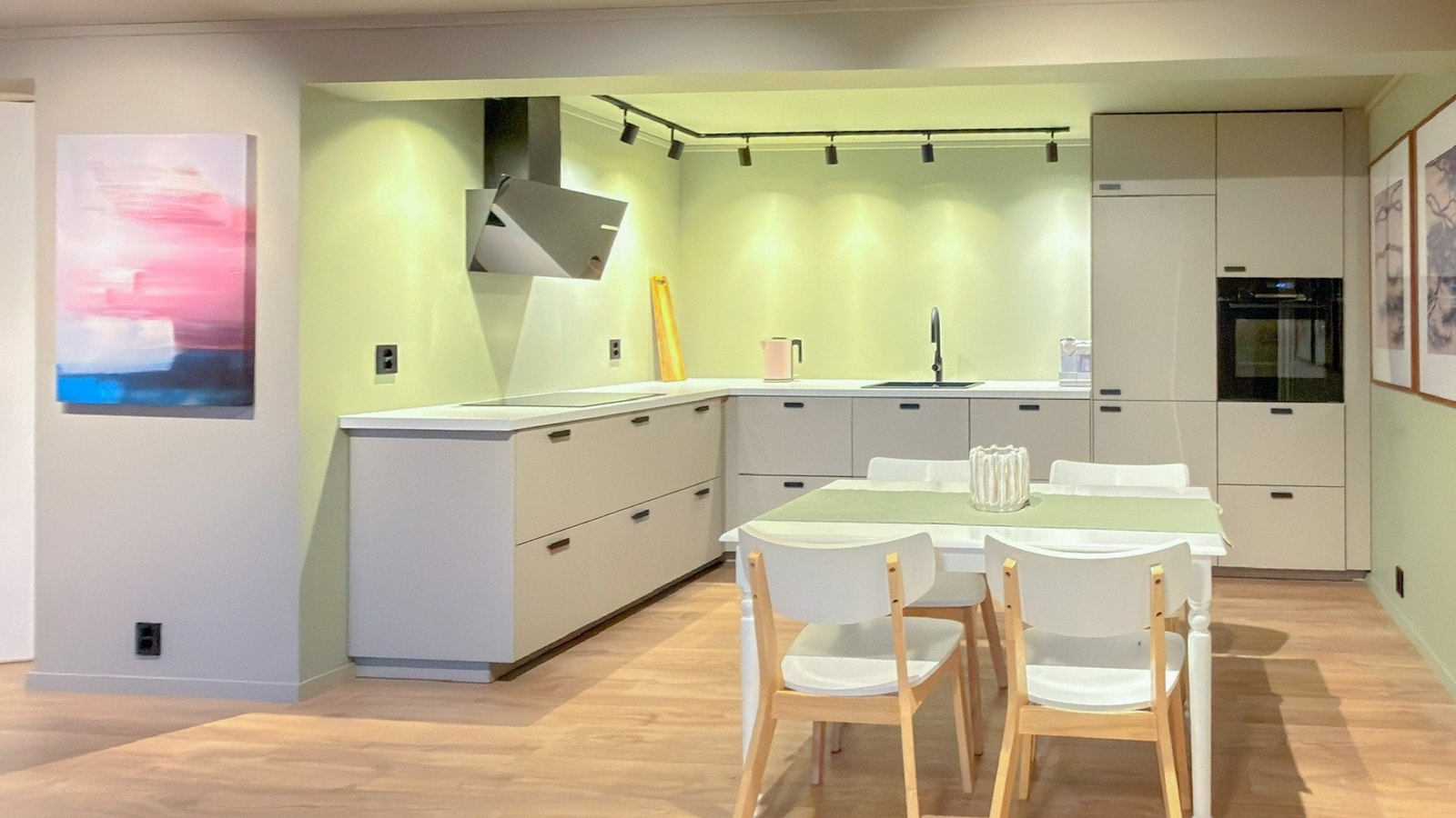 Spiseplass på kjøkken Galleribilde