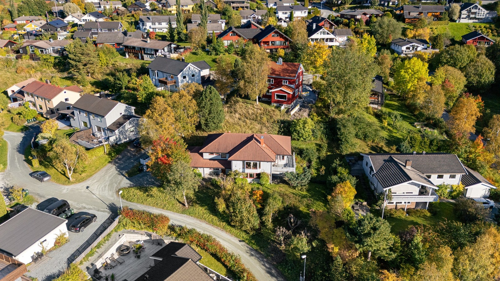Skjermet tomt på hele 1.245 m². Galleribilde