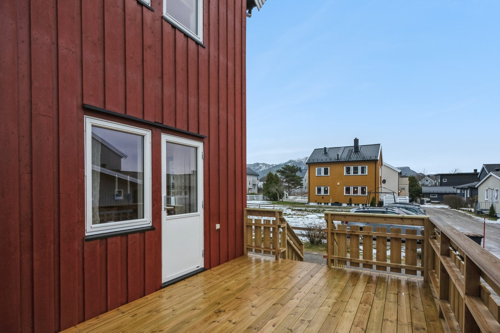 Ny veranda (2025) på ca. 13 kvm. Utgang fra stue Galleribilde