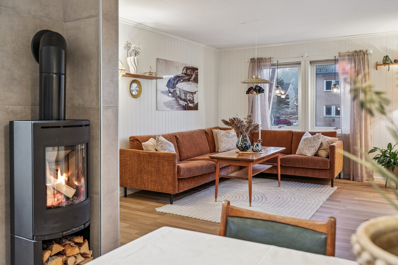 Fra spiseplass mot stue Galleribilde