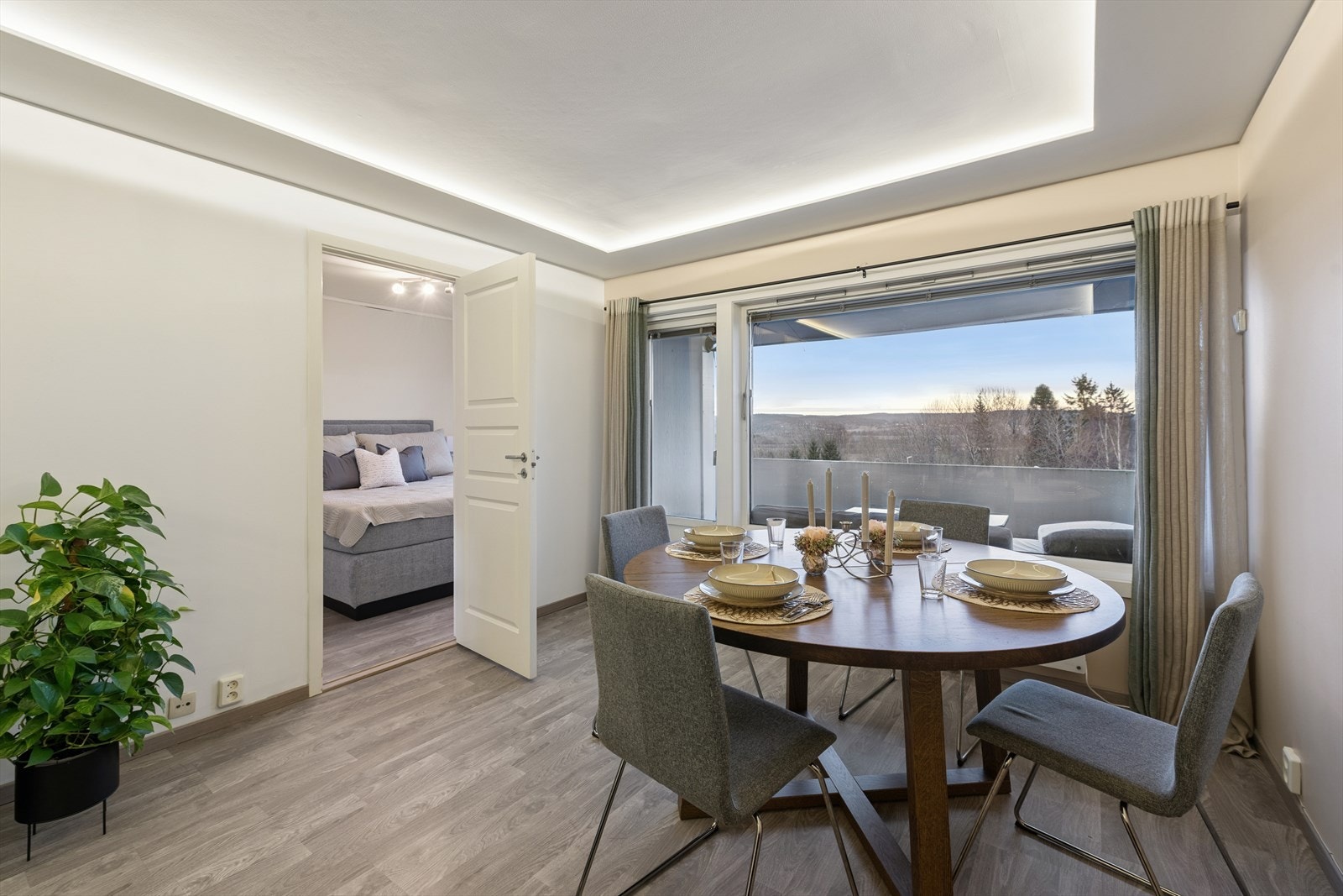 Lys og innbydende 3-roms med stor i populære Ødegården Borettslag Galleribilde