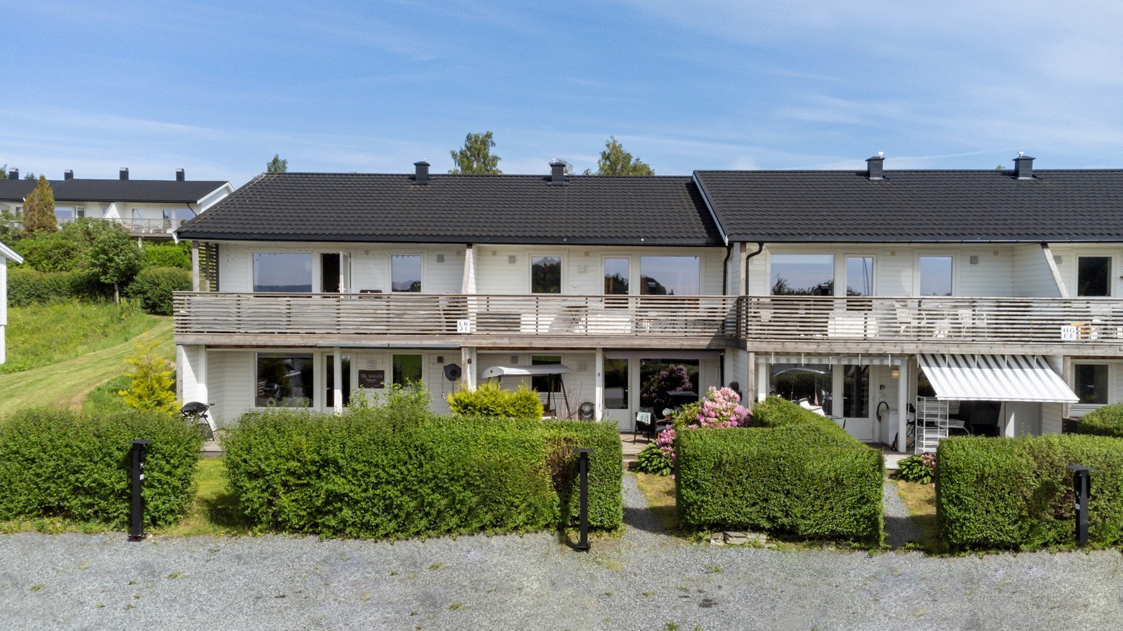 En innbydende og moderne leilighet med enkel adkomst i 1.etasje. Galleribilde