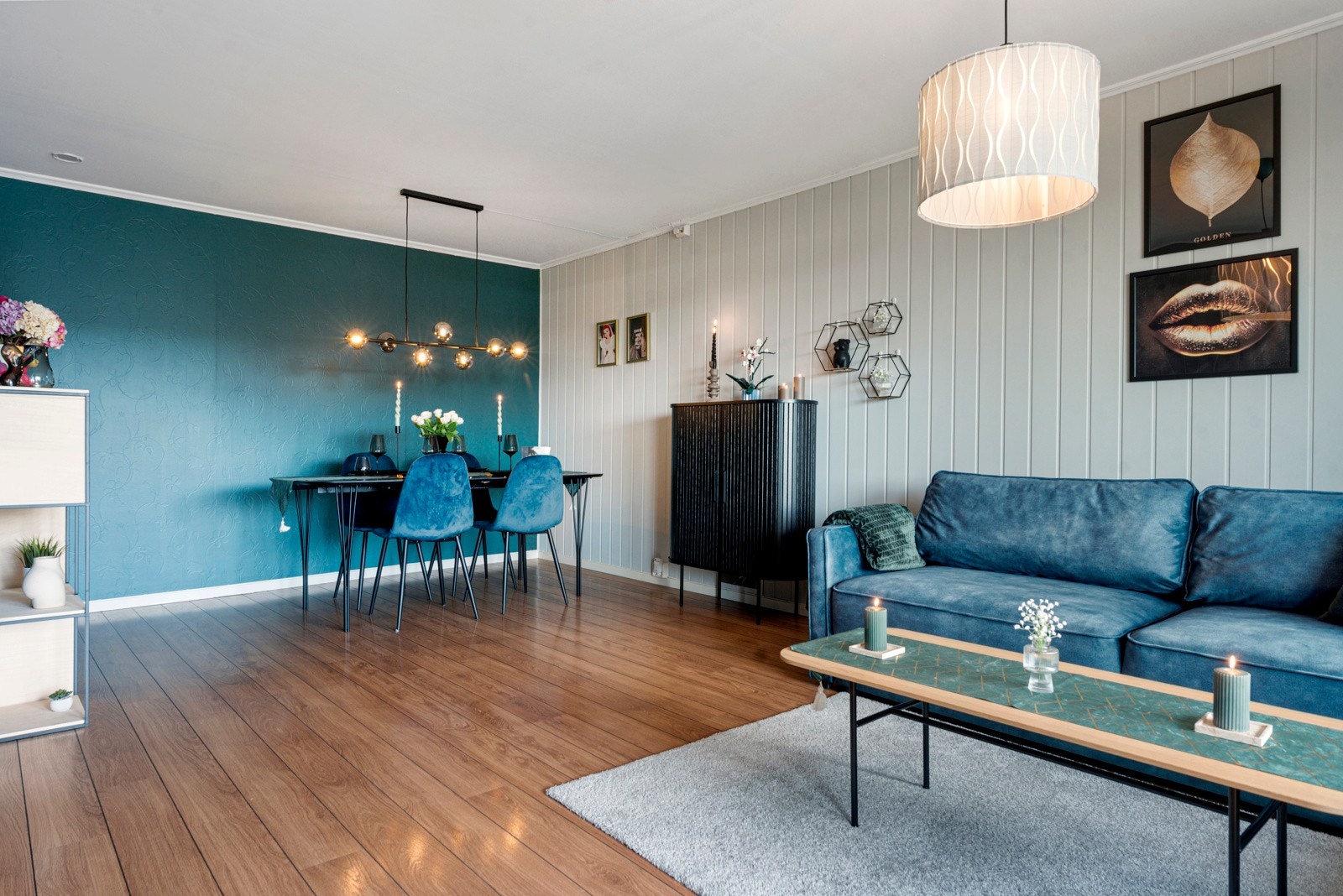 Tidløse farger og god standard gjennom hele boligen. Galleribilde