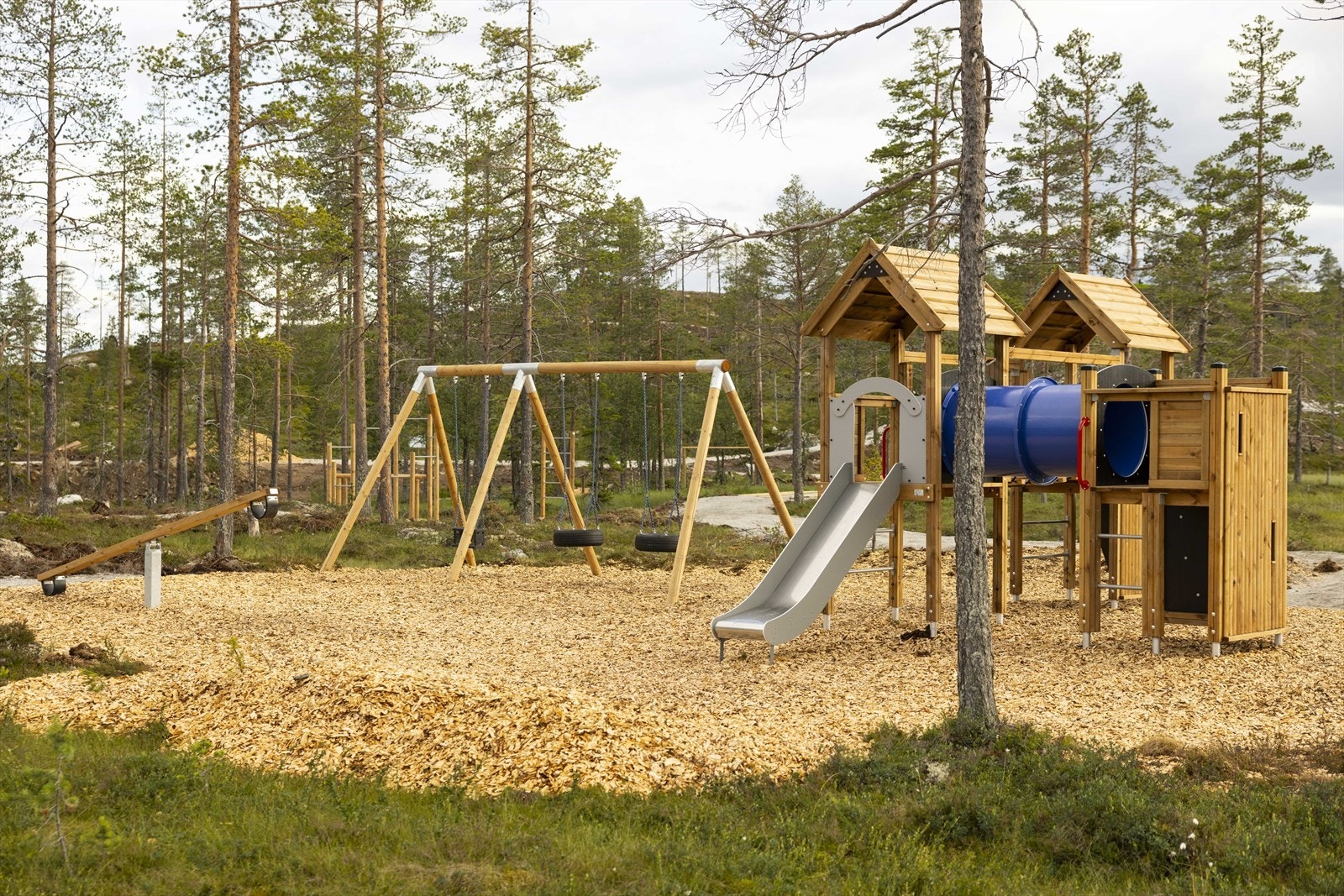 Lekeplass på Istjern Galleribilde