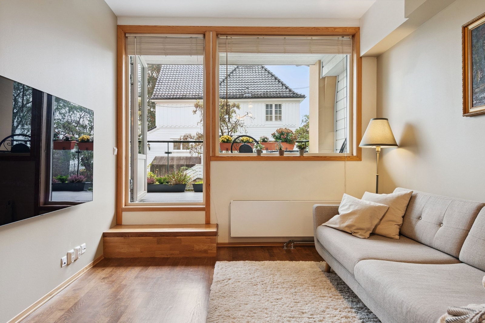 Stue med godt lysinnslipp Galleribilde