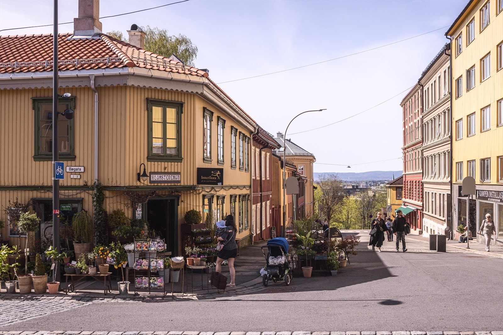 Området har en unik atmosfære med små butikker og hyggelige gater. Galleribilde