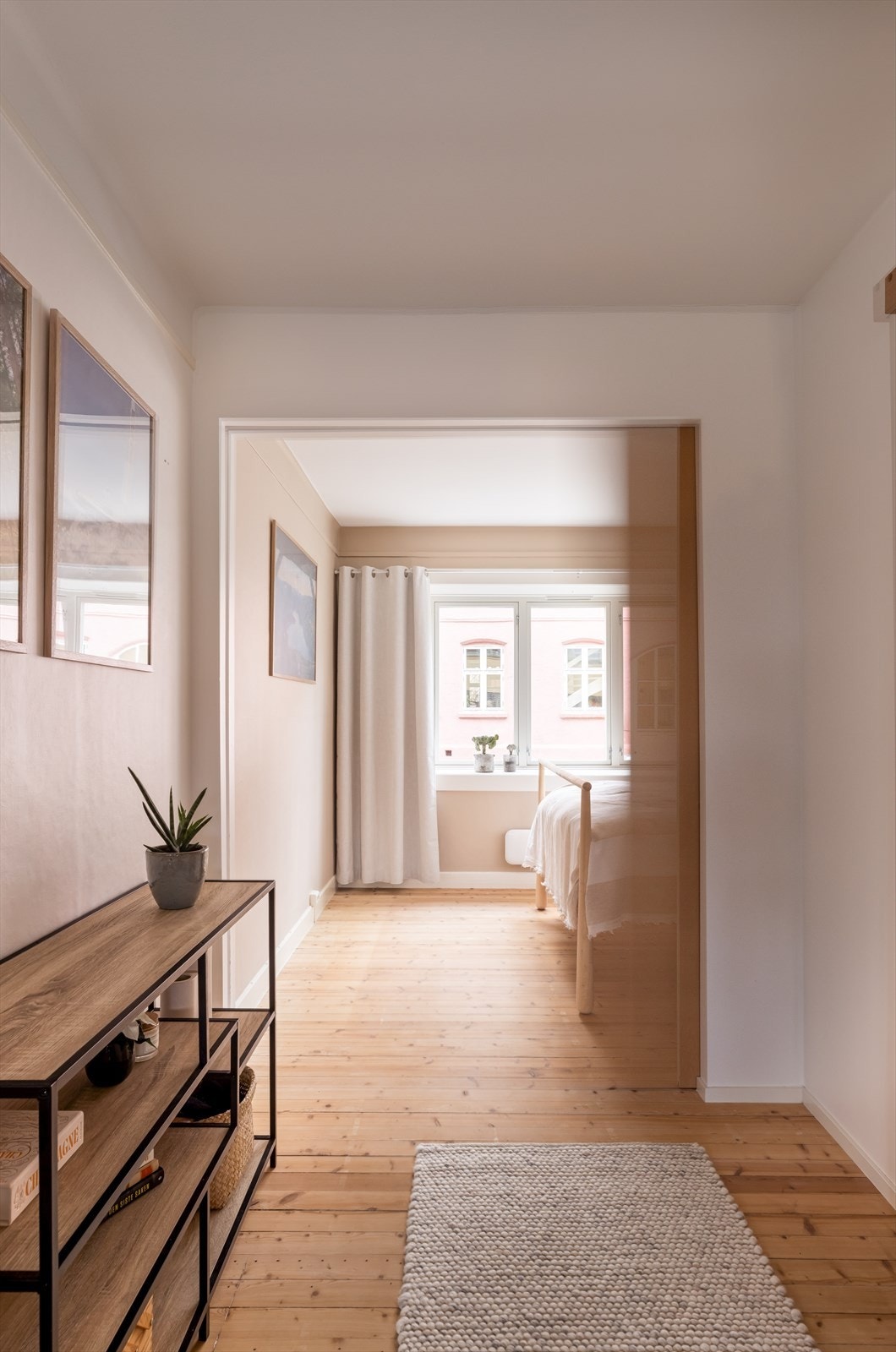 Herfra ledes du inn til den private sonen av boligen. Galleribilde