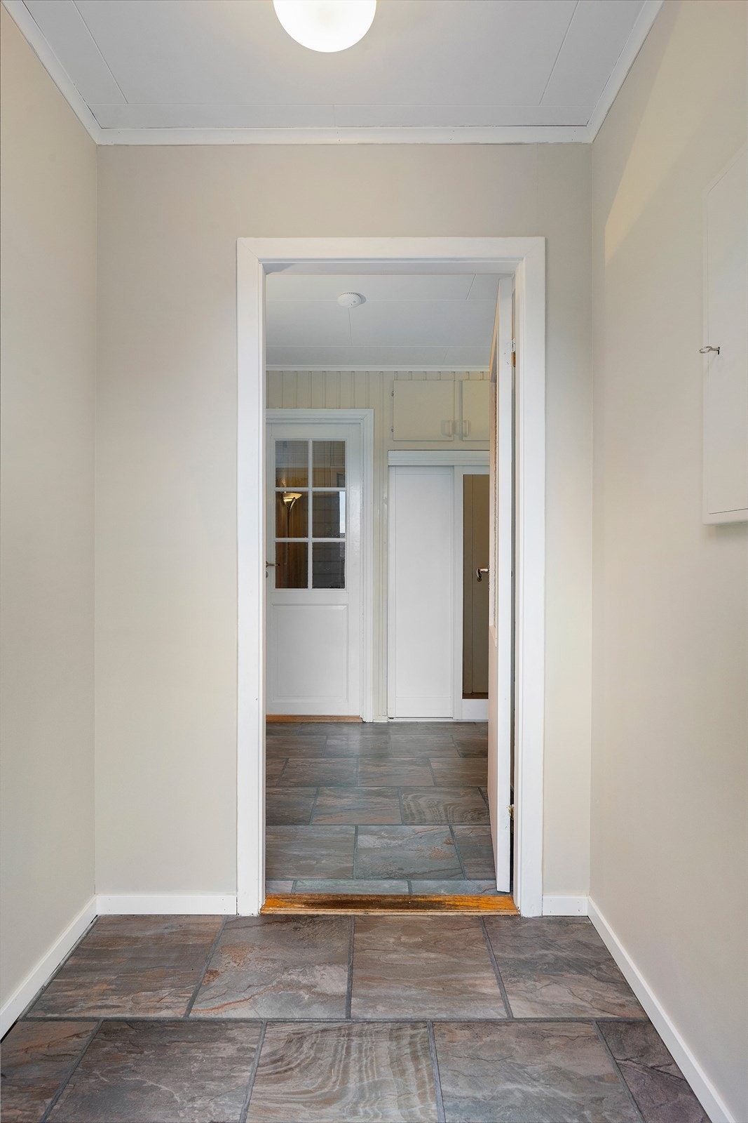 Lys og trivelig entrè. Galleribilde