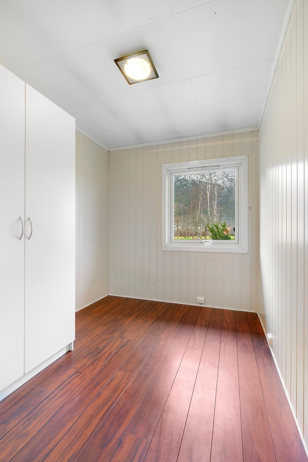 Soverom 3, med garderobeskap. Galleribilde