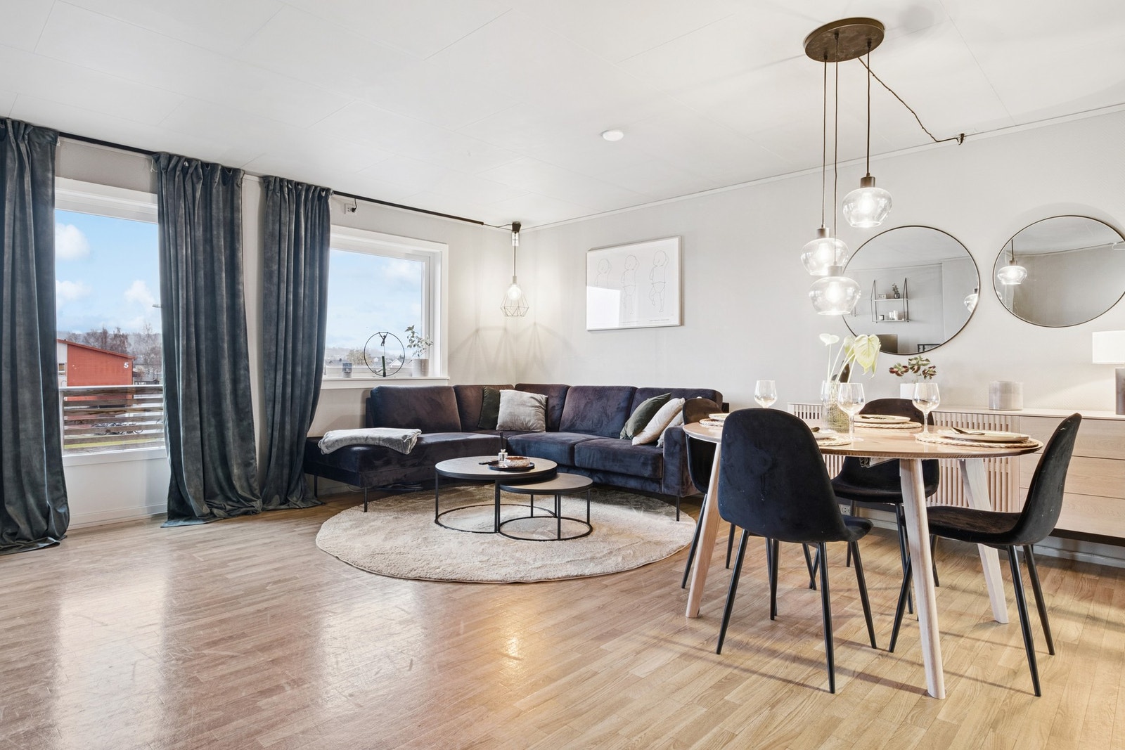 Stuen har god plass til møblering. Galleribilde