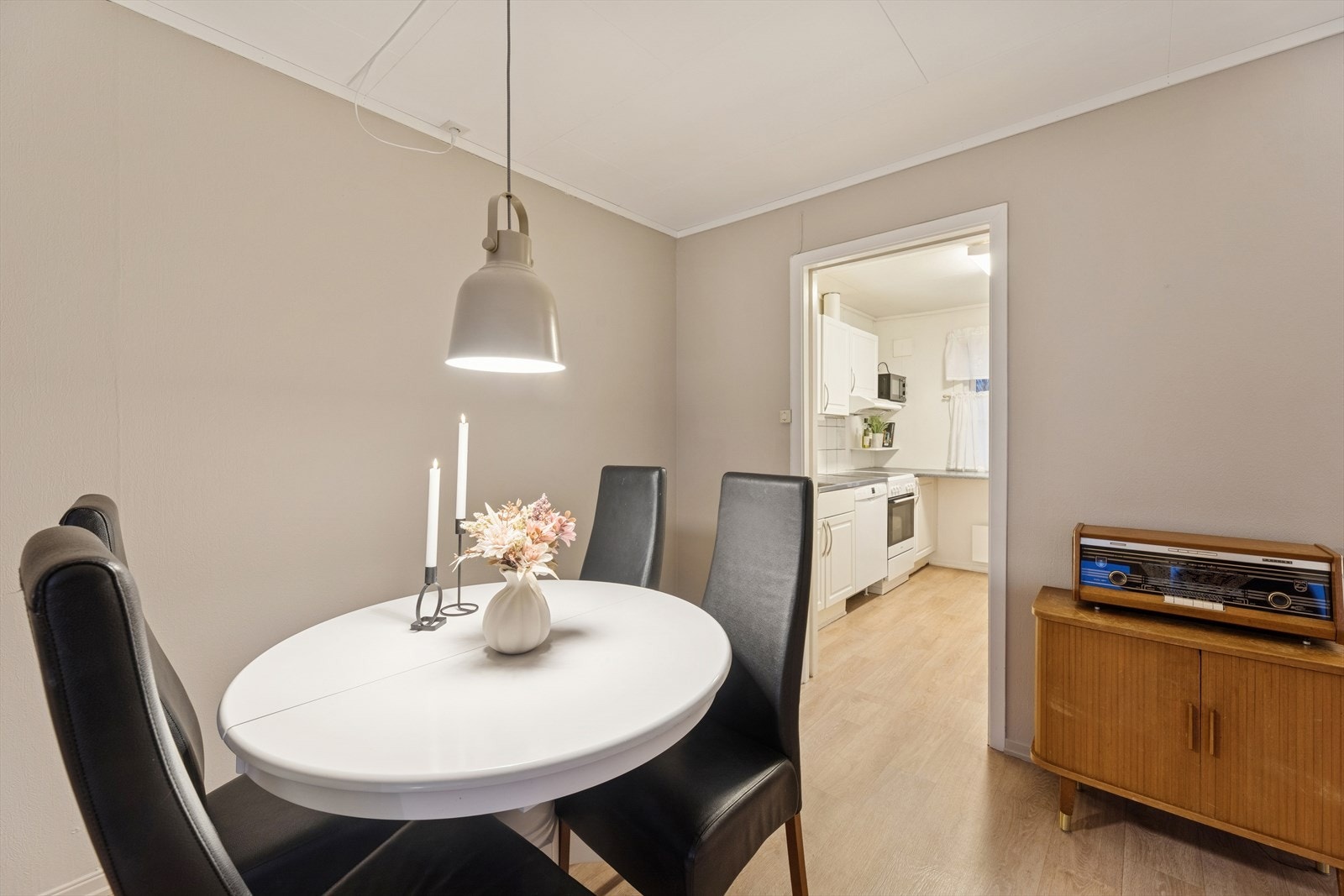 Her er det plass til et spisebord for hele familien. Galleribilde