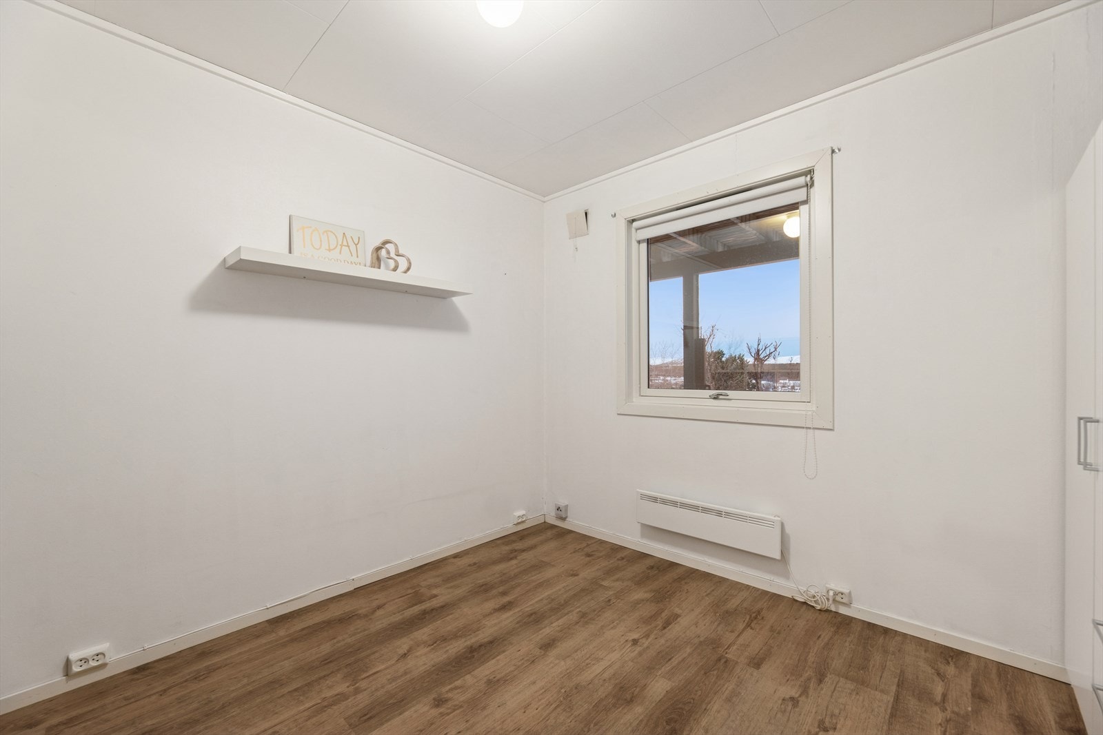 Barnevennlig planløsning med soverommene på samme plan. Galleribilde