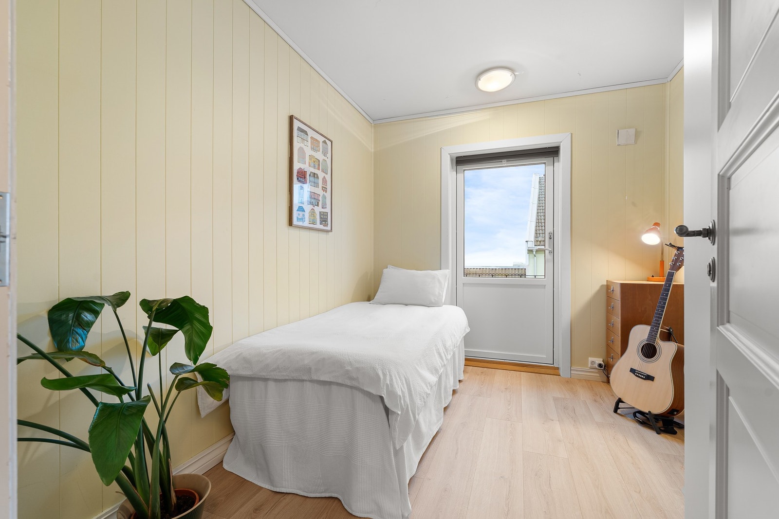 Soverom nr. 2 er på ca. 8 kvadratmeter. Galleribilde